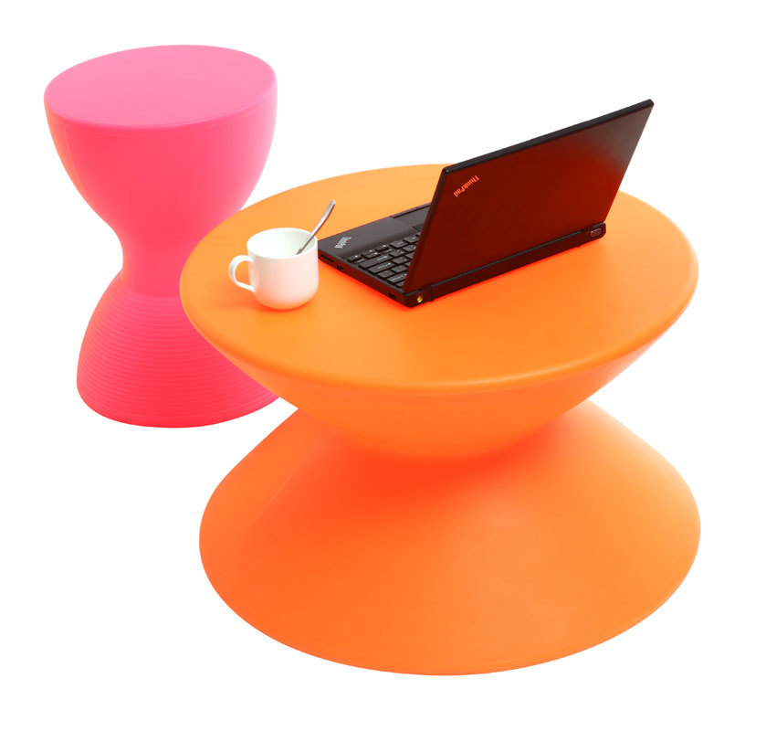 Tavolino design arancione IDA