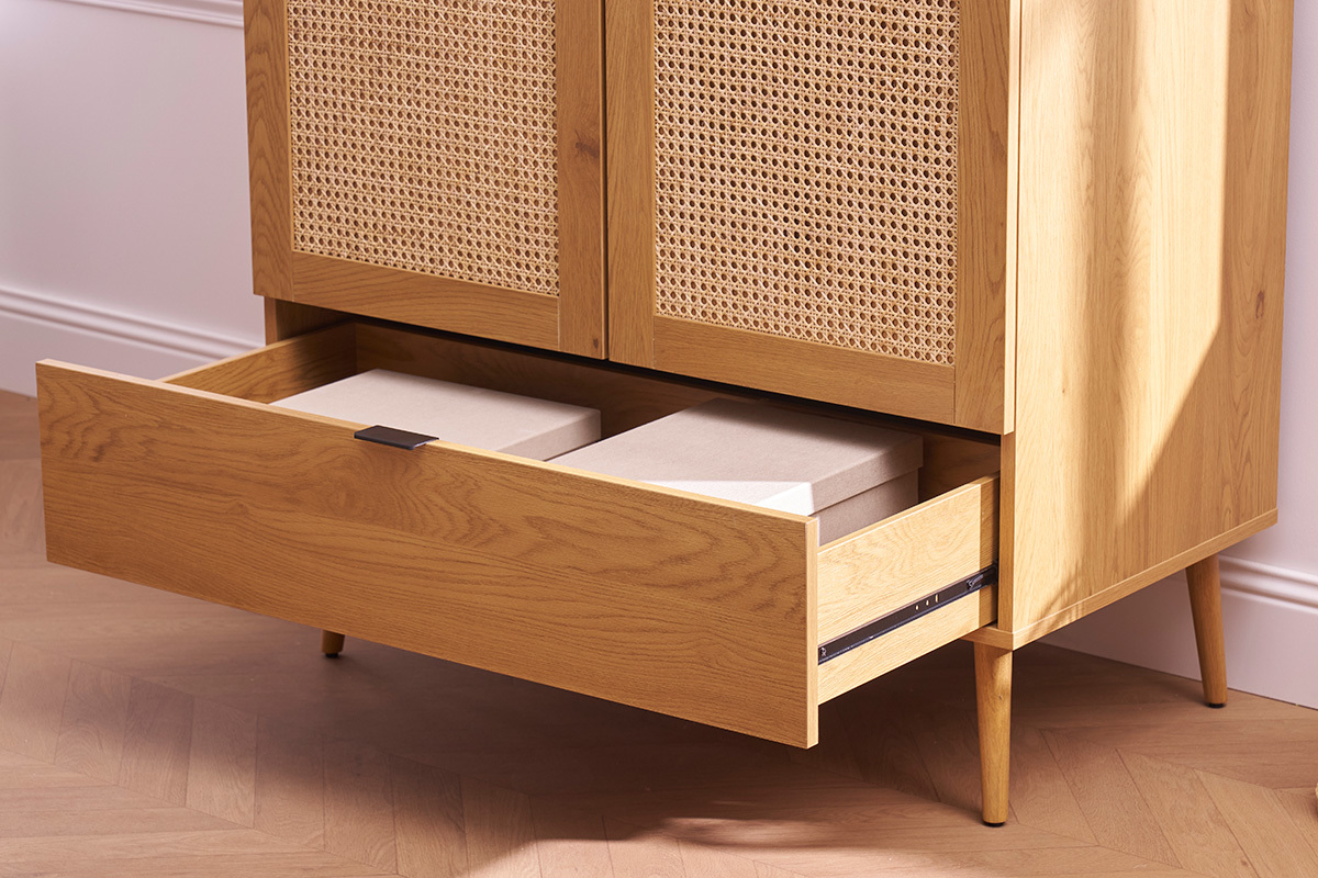Armadio in legno chiaro, intreccio di rattan e metallo nero H190 cm MANILLE