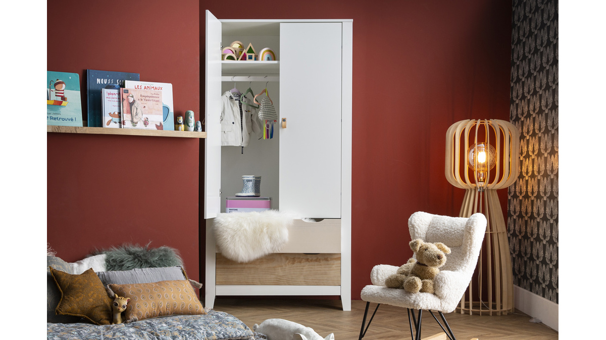 Armadio scandinavo con appendiabiti e cassettiera in legno bianco MOLENE