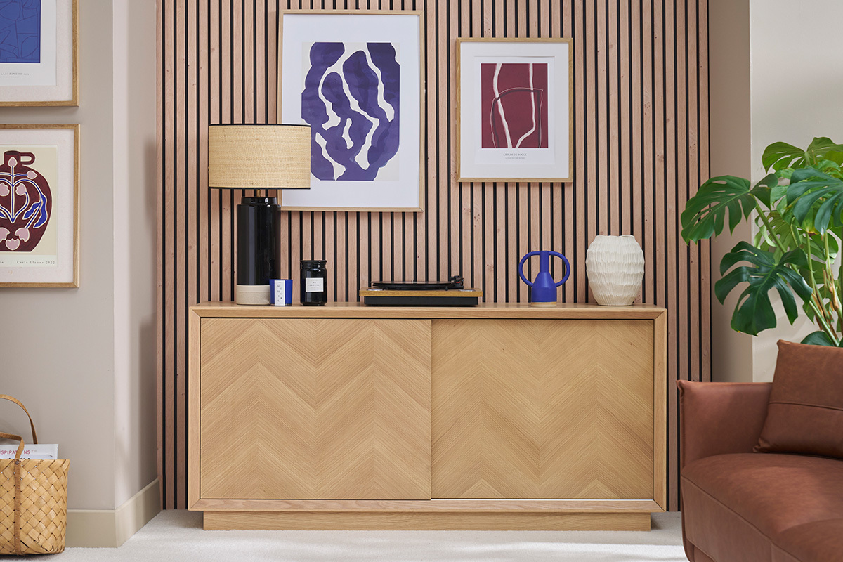 Buffet con motivi a spina di pesce in legno chiaro di rovere L160 cm ARROW