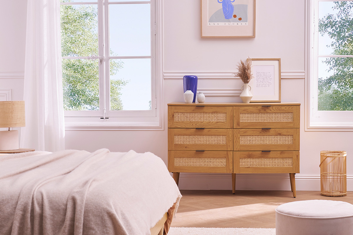 Com� finitura legno chiaro, intreccio in rattan e metallo nero 6 cassetti L120 cm MANILLE