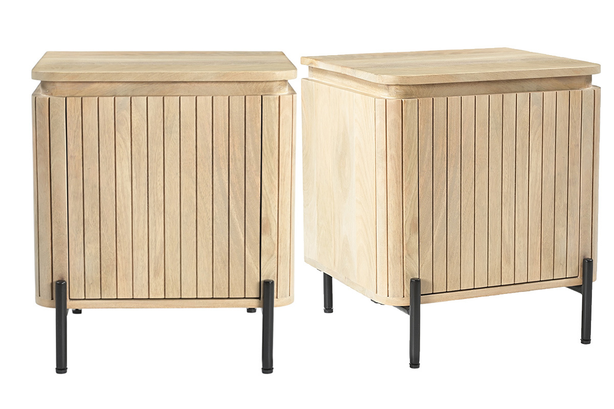 Set di 2 comodini in legno di mango e metallo nero, vista frontale
