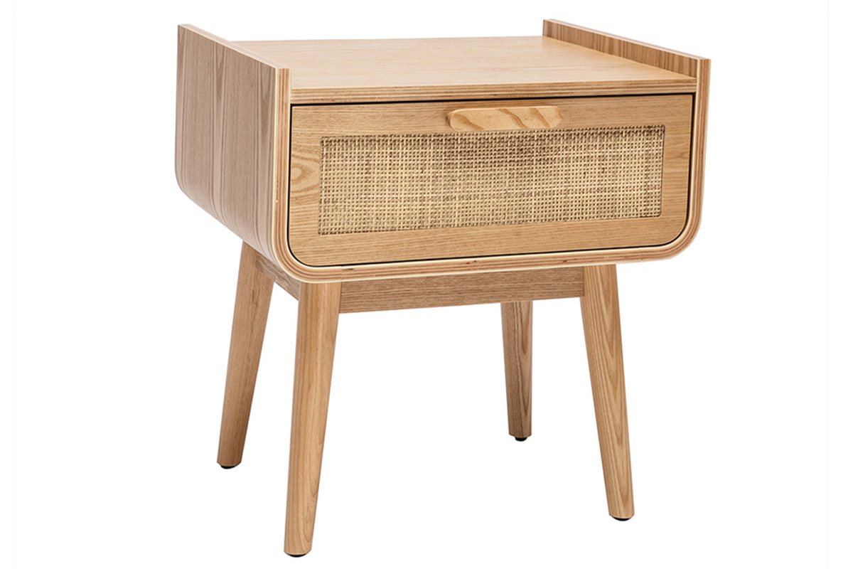 Comodino con cassetto in legno massello chiaro e motivo a intreccio in rattan ATHNE
