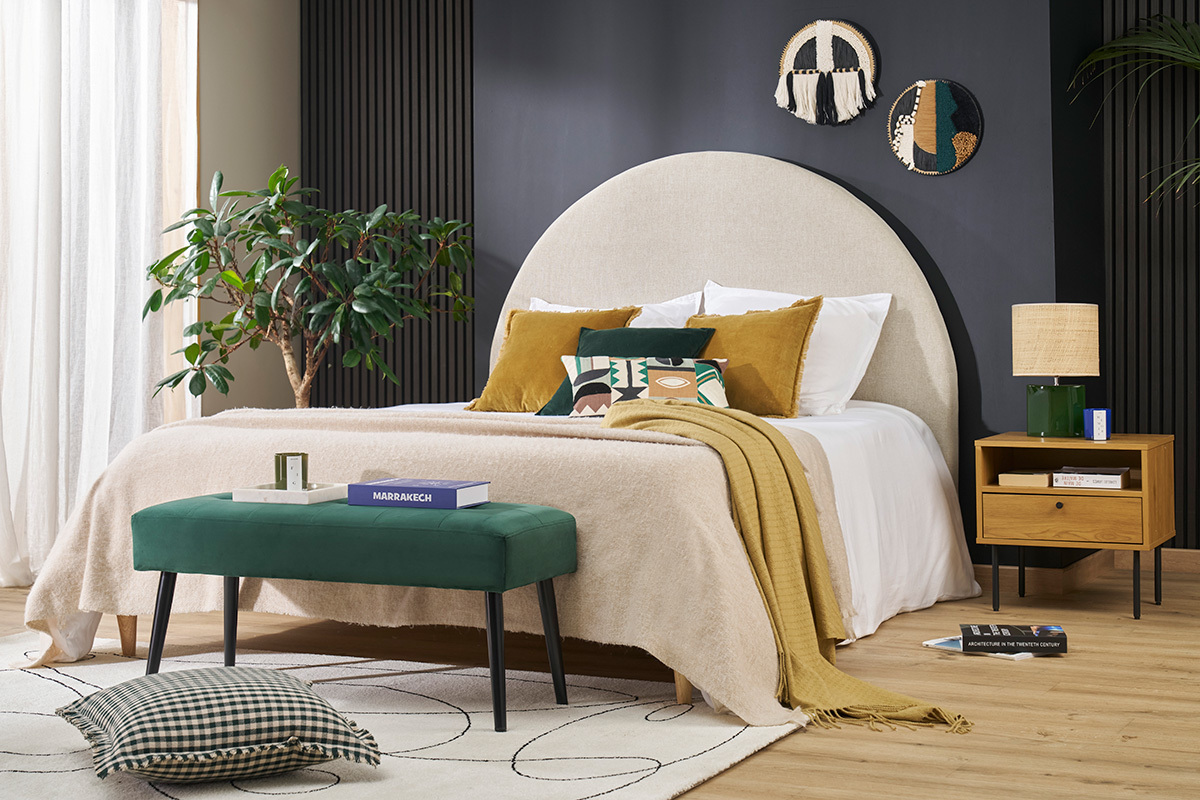 Comodino con scomparto finitura legno chiaro rovere e base metallo nero PERNELLE