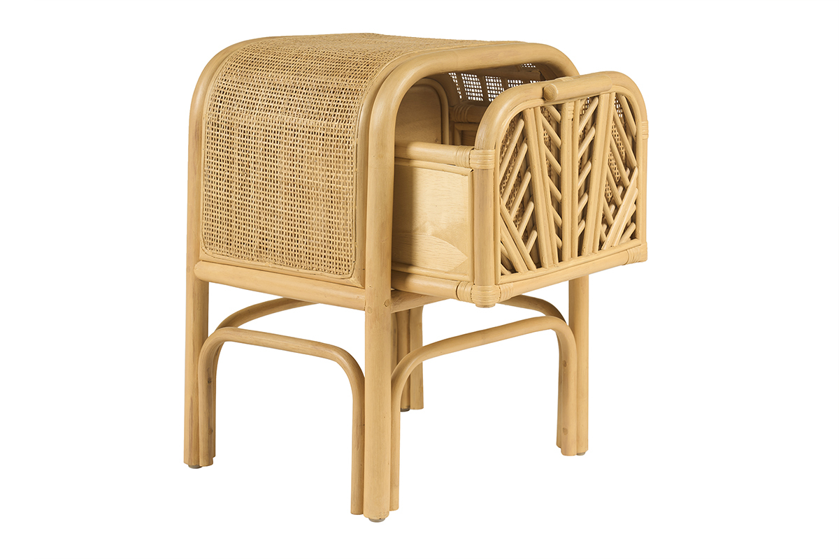 Tavolino da notte in rattan GALON, vista laterale, con cassetto lavorato.