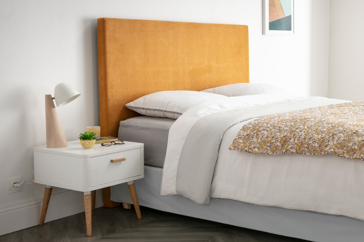 Comodino scandinavo bianco e legno TOTEM