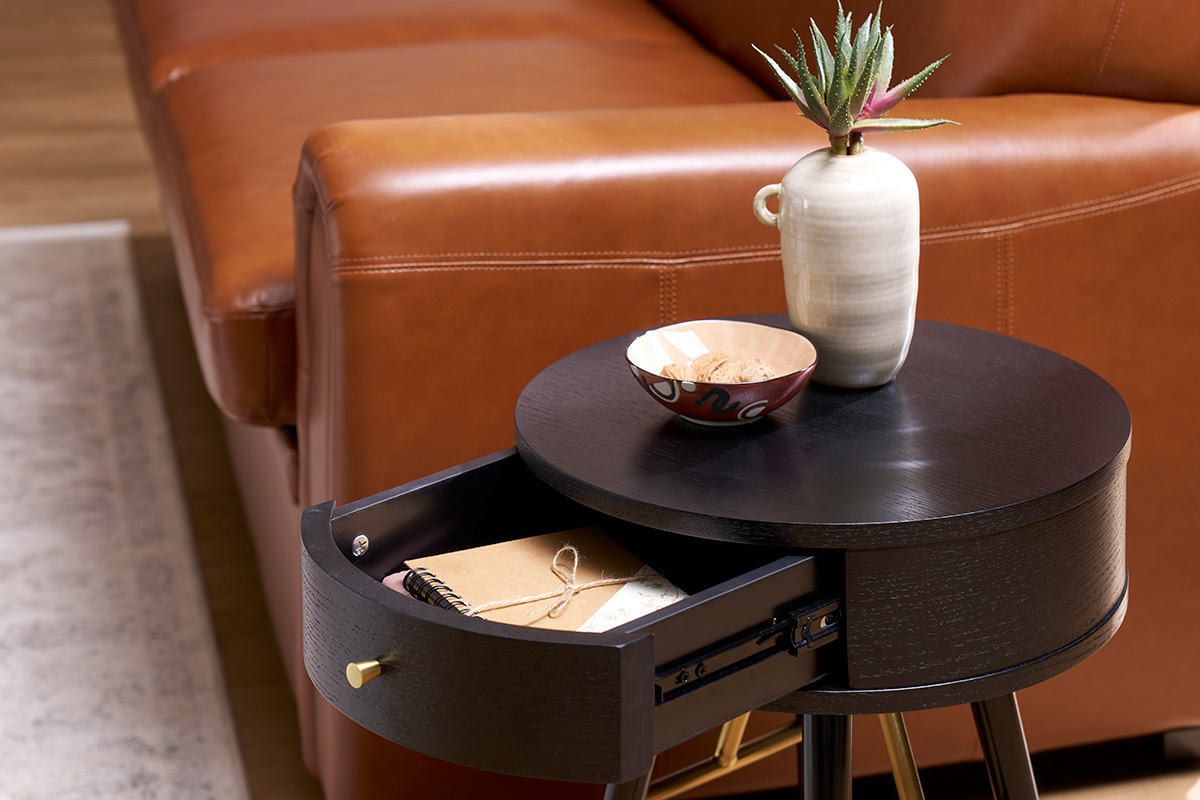 Comodino vintage rotondo in legno e metallo nero dettagli dorati KORAL