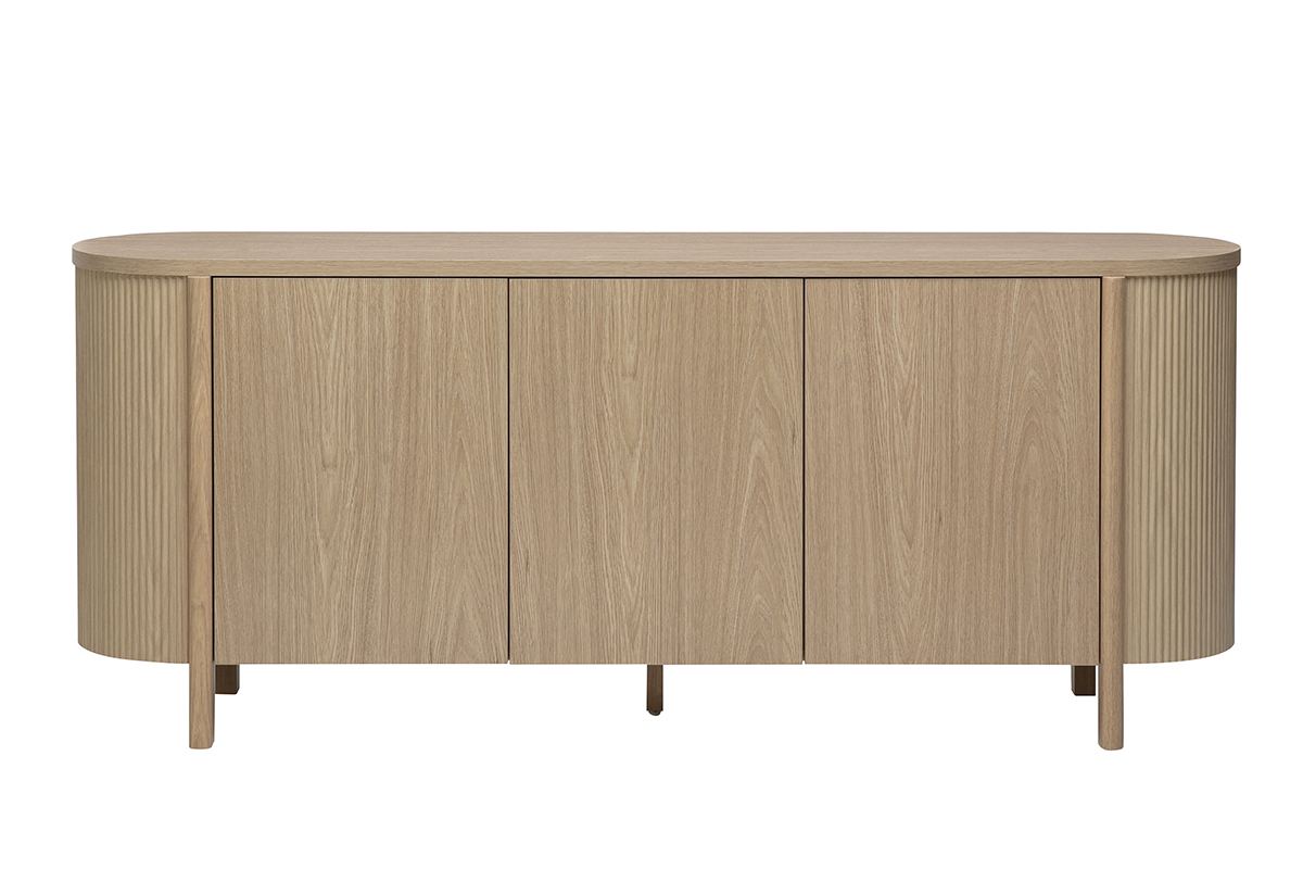 Credenza in legno di quercia chiaro, 3 ante, vista frontale, finitura arrotondata e scanalata.