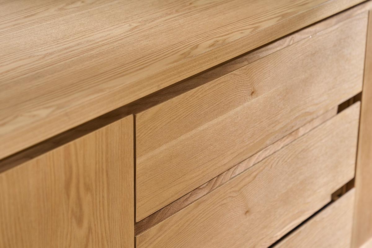 Credenza scandinava in legno chiaro di frassino 2 ante 3 cassetti L180 cm FIFTIES