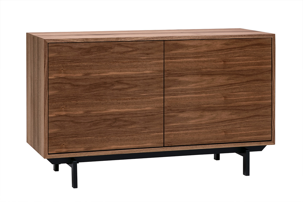 Credenza vintage in legno di noce scuro, 2 ante, vista 3/4, base nera.