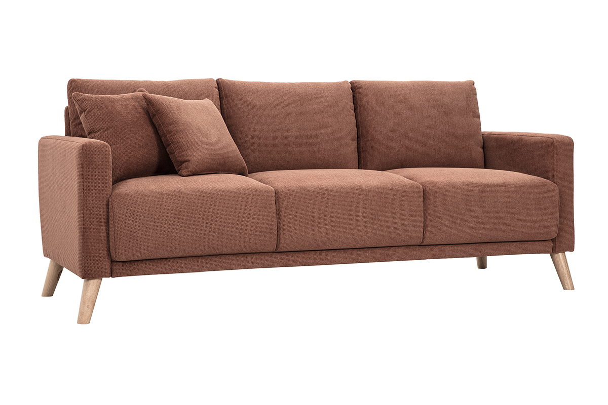 Divano a 3 posti in tessuto di ciniglia marrone con piedi in legno chiaro, vista da tre quarti.