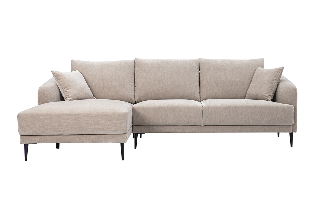 Divano angolare sinistro a 3 posti in tessuto effetto velluto tortora con chaise longue, vista frontale.
