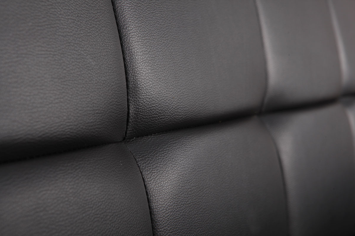 Divano convertibile 3 posti nero SIKKO