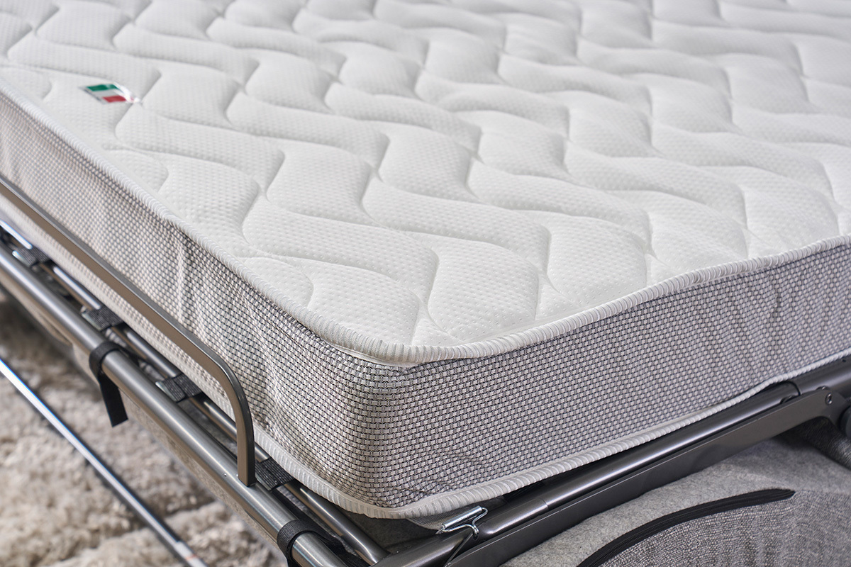 Materasso per divano letto GRAHAM, spessore 18 cm, vista da vicino, motivo trapuntato