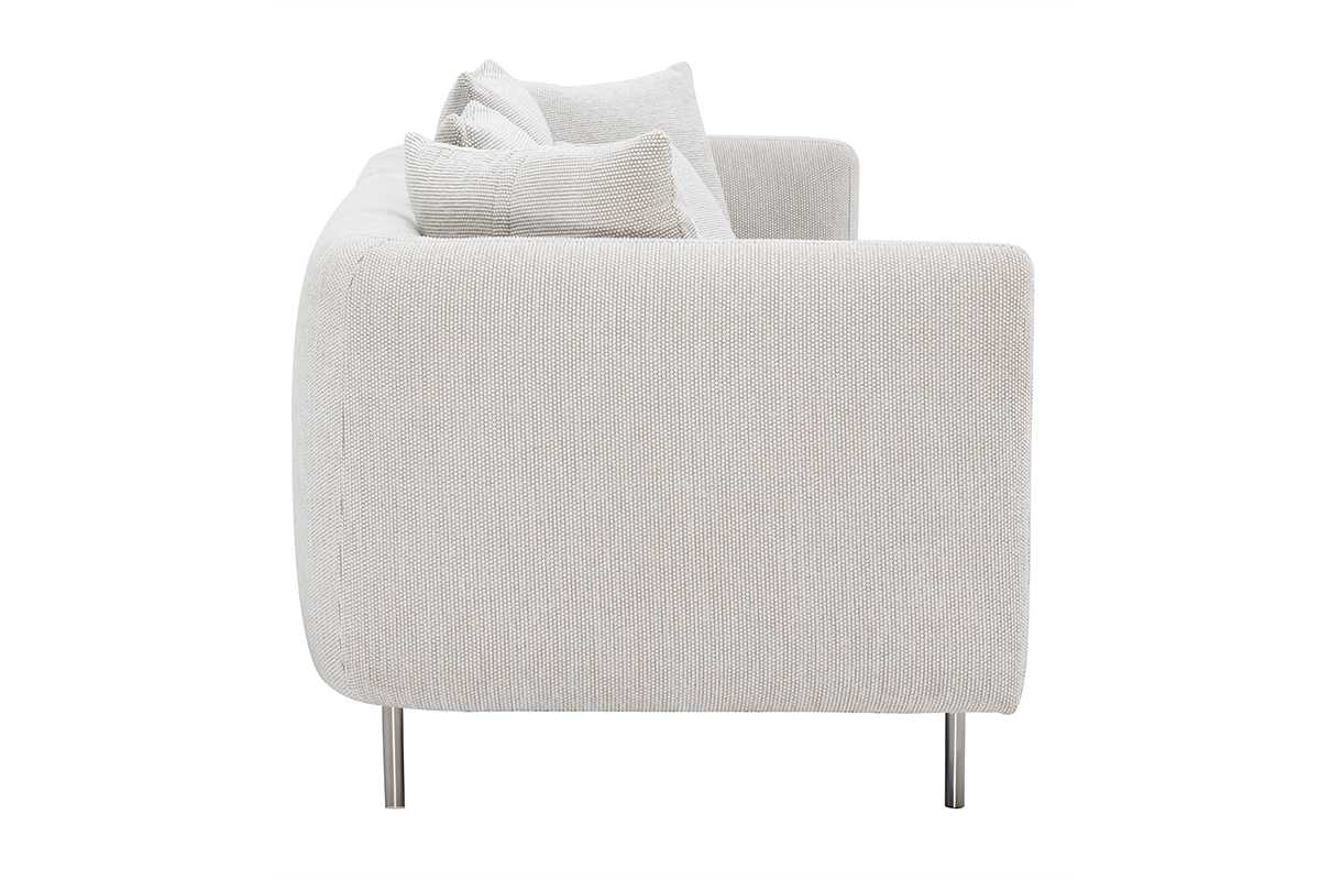 Divano beige in tessuto effetto velluto chenille con basamento cromato, vista laterale.
