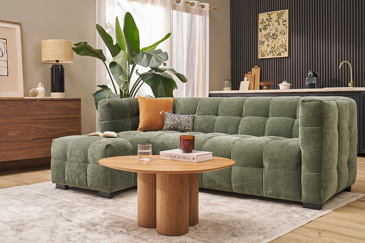 Divano design 3 posti e poggiapiedi in tessuto effetto velluto verde kaki CORTO