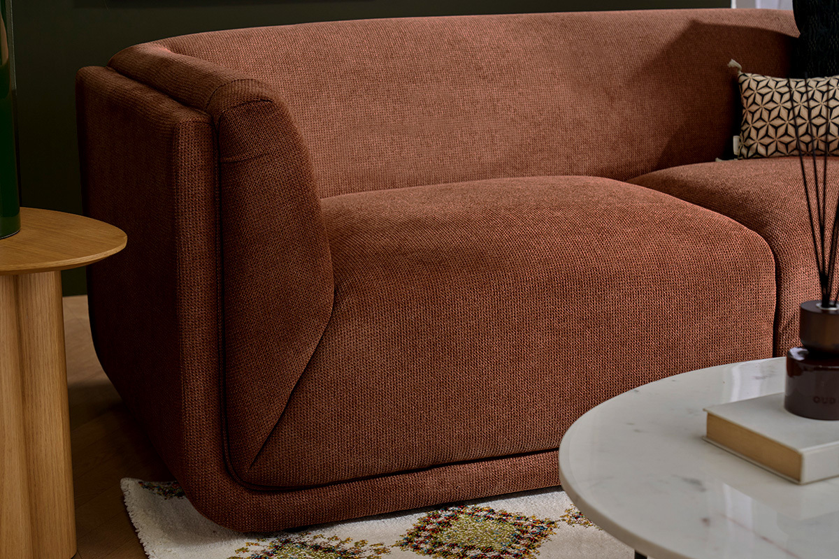 Divano design 3 posti in tessuto ciniglia terra bruciata HOSBO