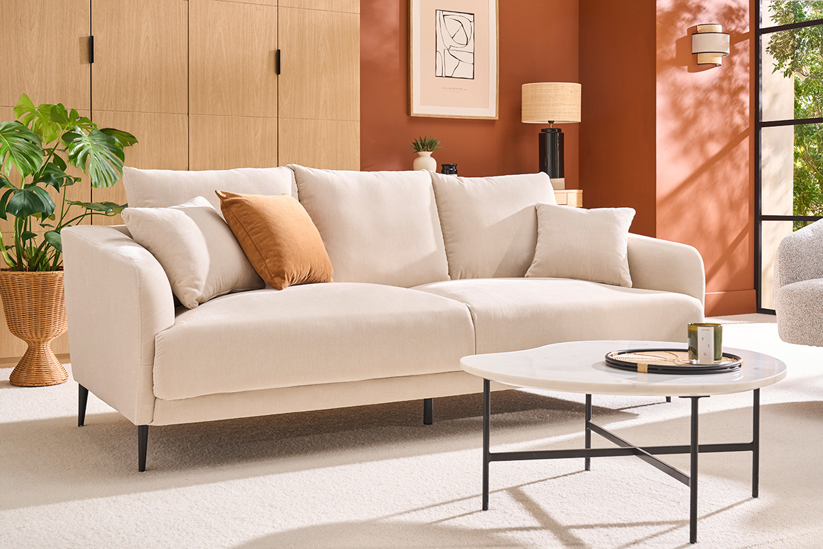 Divano design 3 posti in tessuto effetto velluto beige e metallo nero JERRY