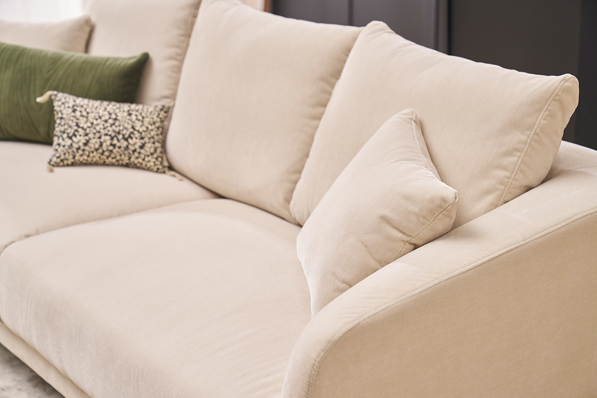 Divano design 3 posti in tessuto effetto velluto beige e metallo nero JERRY