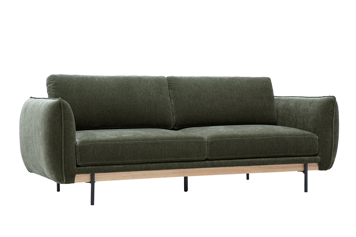 Divano design a 3 posti in tessuto verde kaki con struttura in metallo nero e base in legno, vista a 3/4.