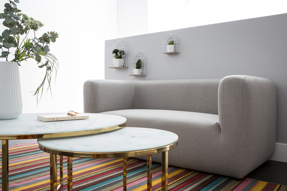 Divano design in tessuto Grigio 2 posti BACIO