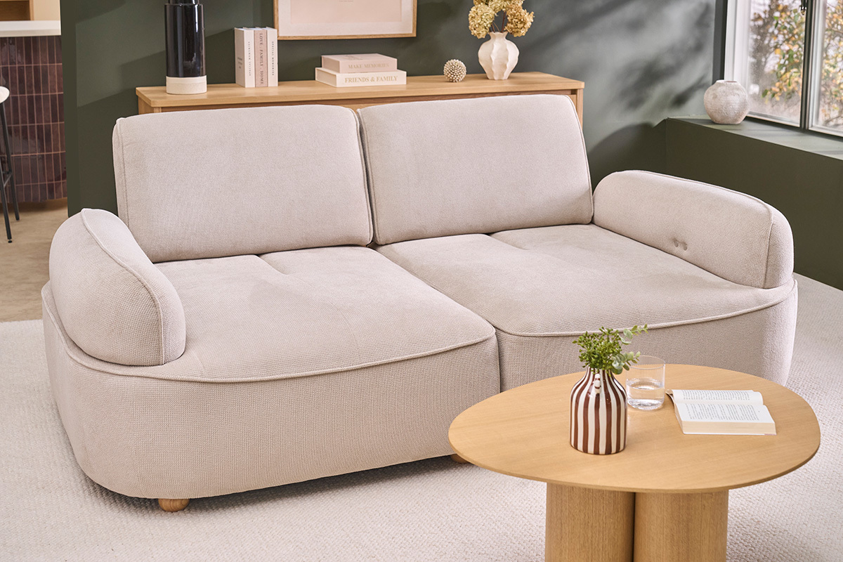 Divano elettrico a 3 posti in tessuto ciniglia beige e legno chiaro OTIS