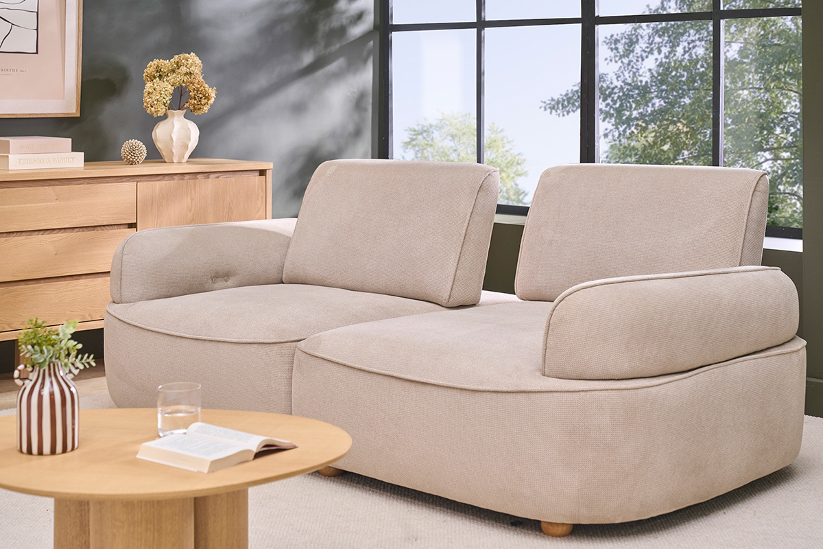 Divano elettrico a 3 posti in tessuto ciniglia beige e legno chiaro OTIS