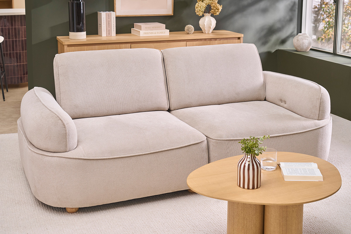 Divano elettrico a 3 posti in tessuto ciniglia beige e legno chiaro OTIS