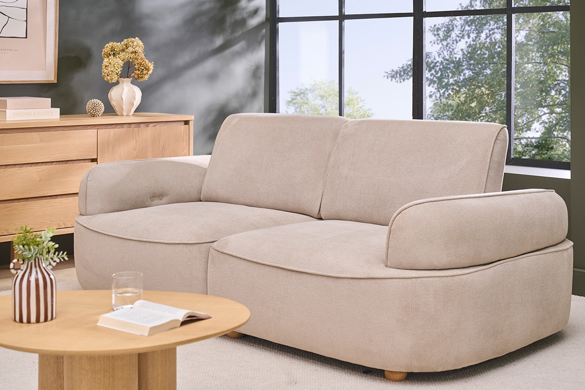 Divano elettrico a 3 posti in tessuto ciniglia beige e legno chiaro OTIS