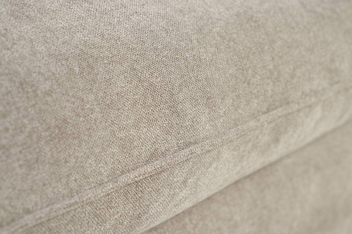 Primo piano del tessuto effetto velluto talpa del divano letto ARMAND.