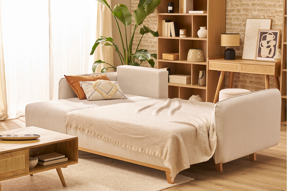 Divano letto angolare reversibile 3-4 posti in tessuto effetto velluto testurizzato beige e legno chiaro ROMANE