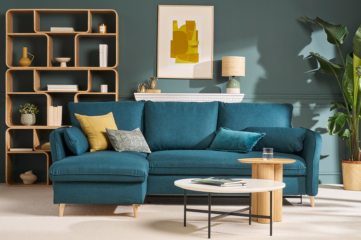 Divano letto angolare reversibile con contenitore 3-4 posti in tessuto blu oceano e legno chiaro DRISS