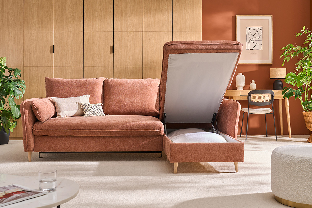 Divano letto angolare reversibile con contenitore 3-4 posti in tessuto color terracotta e legno chiaro DRISS