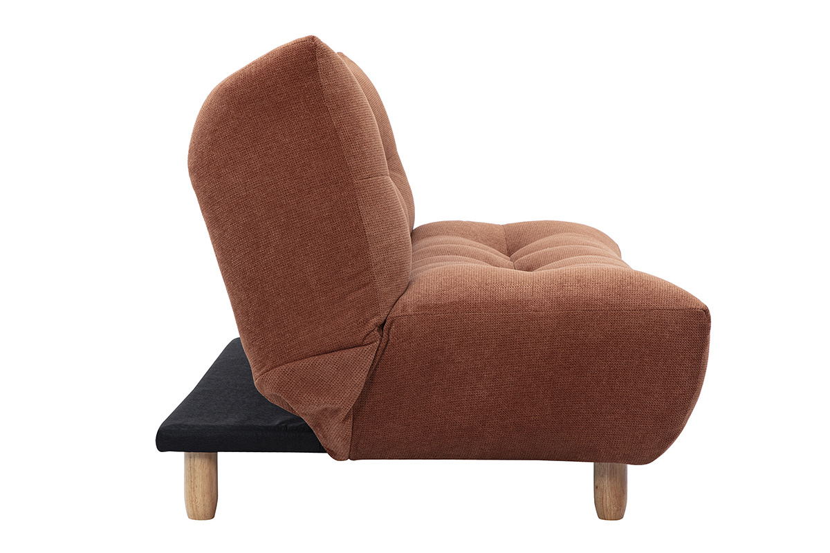 Divano letto 3 posti YUMI in tessuto terra bruciata, vista laterale, piedi in legno chiaro.