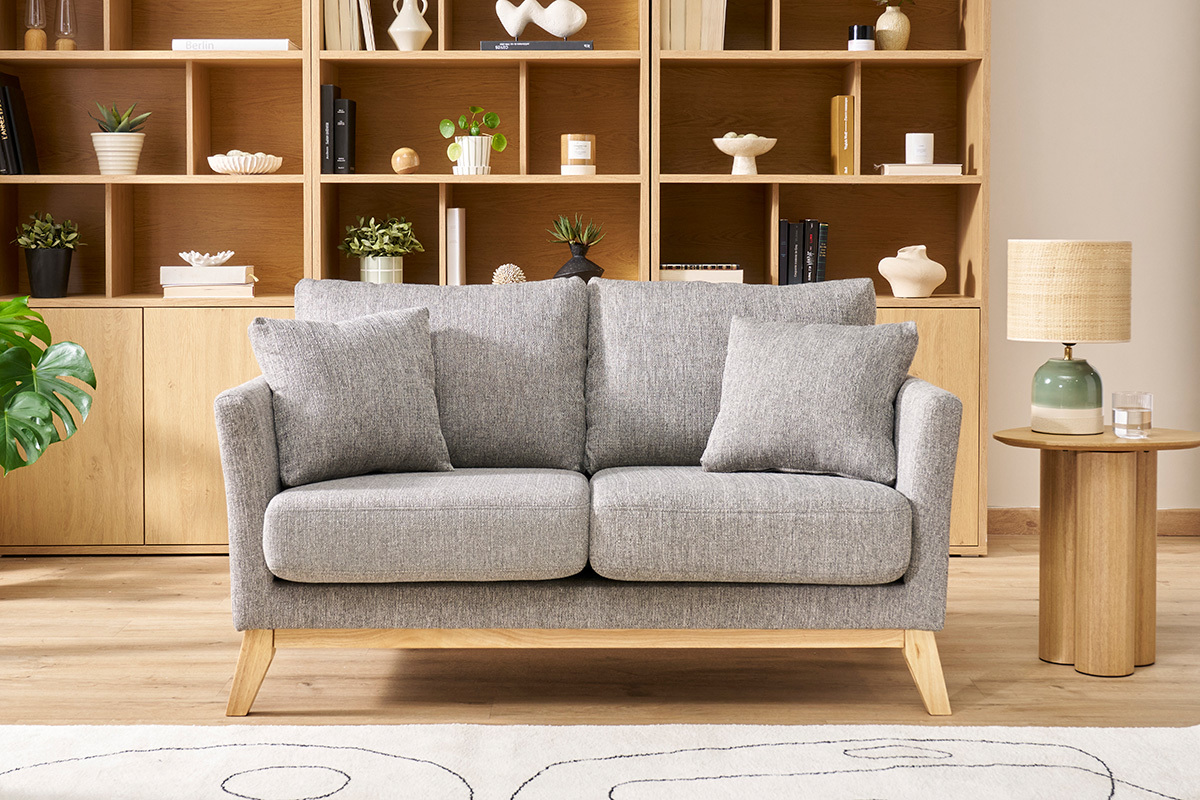 Divano scandinavo 2 posti grigio chiaro e piedi in legno chiaro OSLO