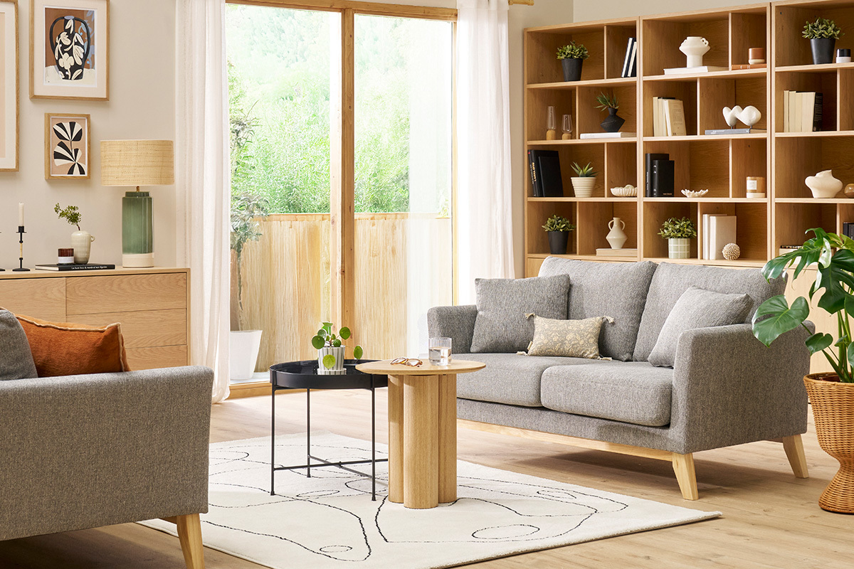 Divano scandinavo 2 posti grigio chiaro e piedi in legno chiaro OSLO