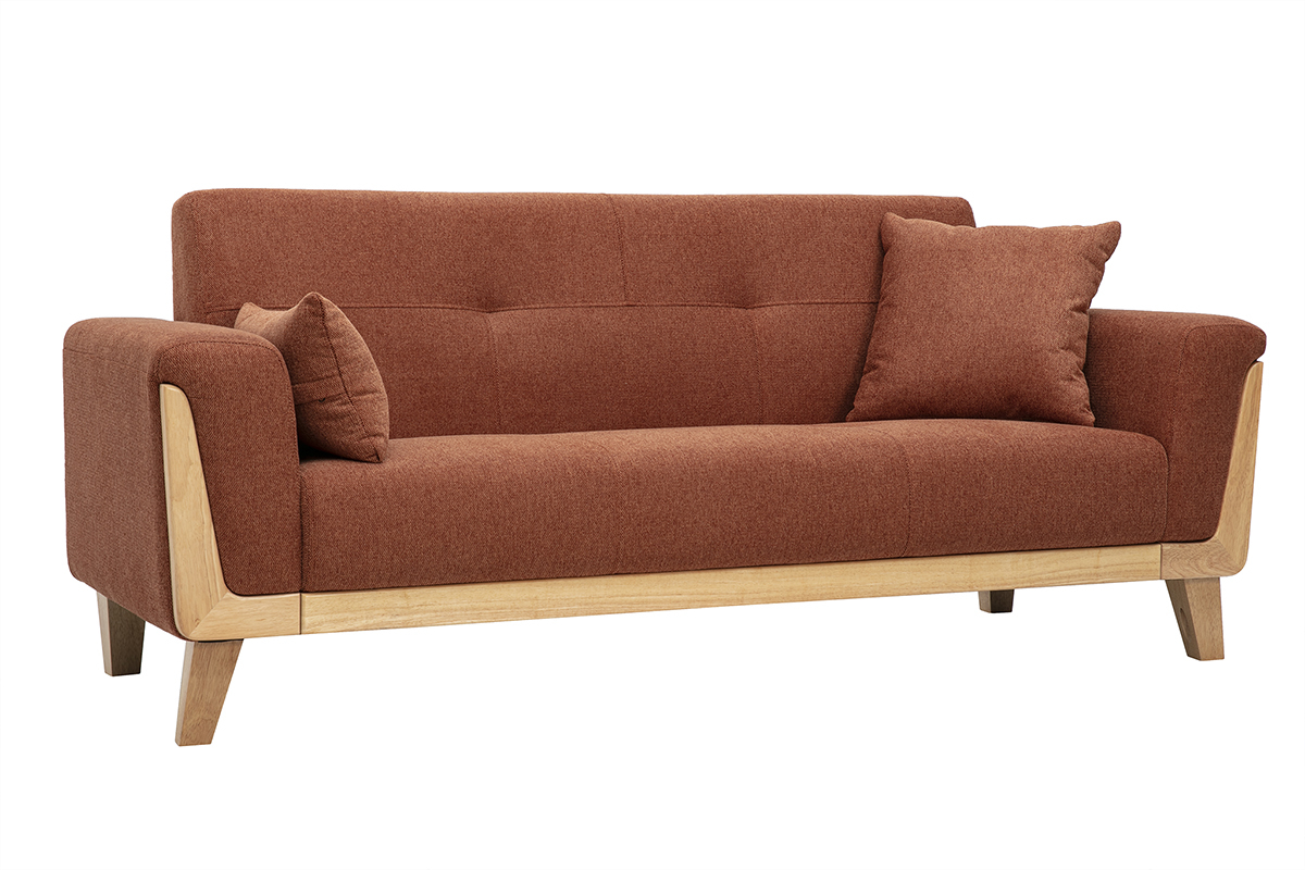 Divano scandinavo a 3 posti in tessuto effetto velluto color terra bruciata con braccioli in legno chiaro, vista a 3/4.