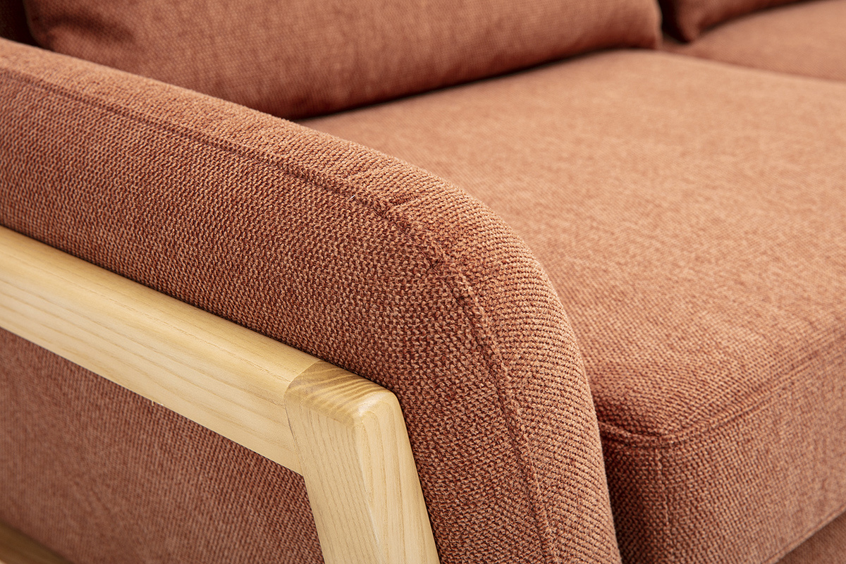 Divano scandinavo a 3 posti in tessuto effetto velluto testurizzato terra bruciata e legno chiaro YOKO