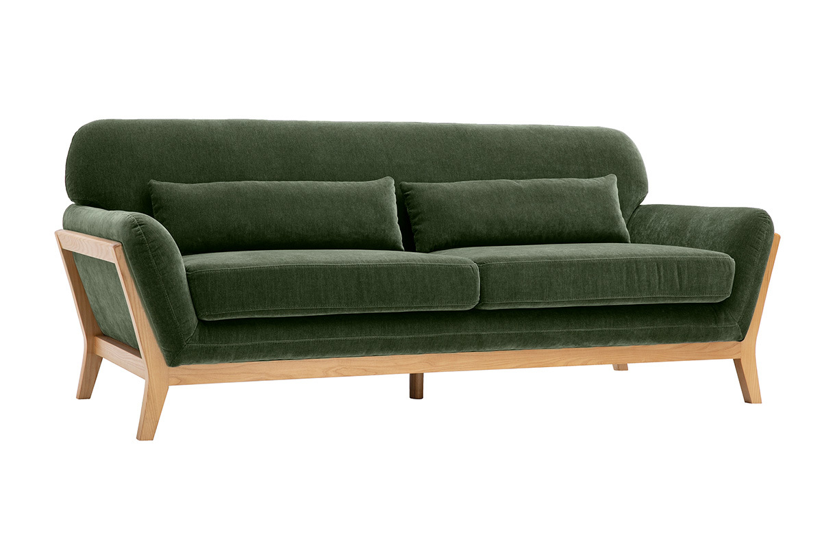 Divano scandinavo a 3 posti verde kaki con cuscini, struttura in legno chiaro, vista a 3/4.
