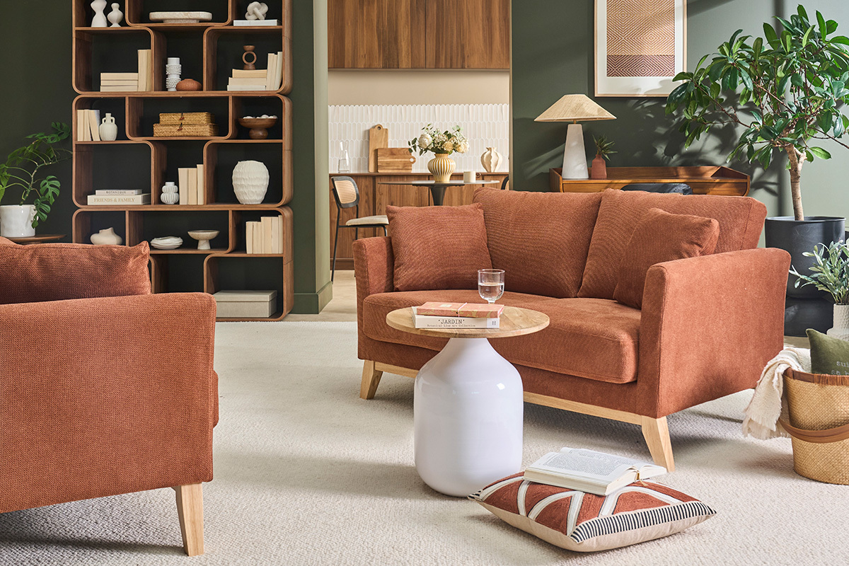 Divano scandinavo sfoderabile 2 posti in tessuto chenille terra bruciata e legno chiaro OSLO