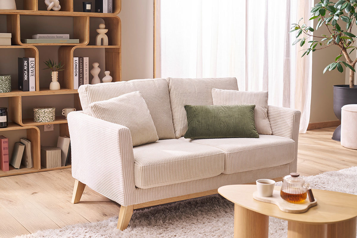 Divano scandinavo sfoderabile 2 posti in velluto a coste beige e legno chiaro OSLO