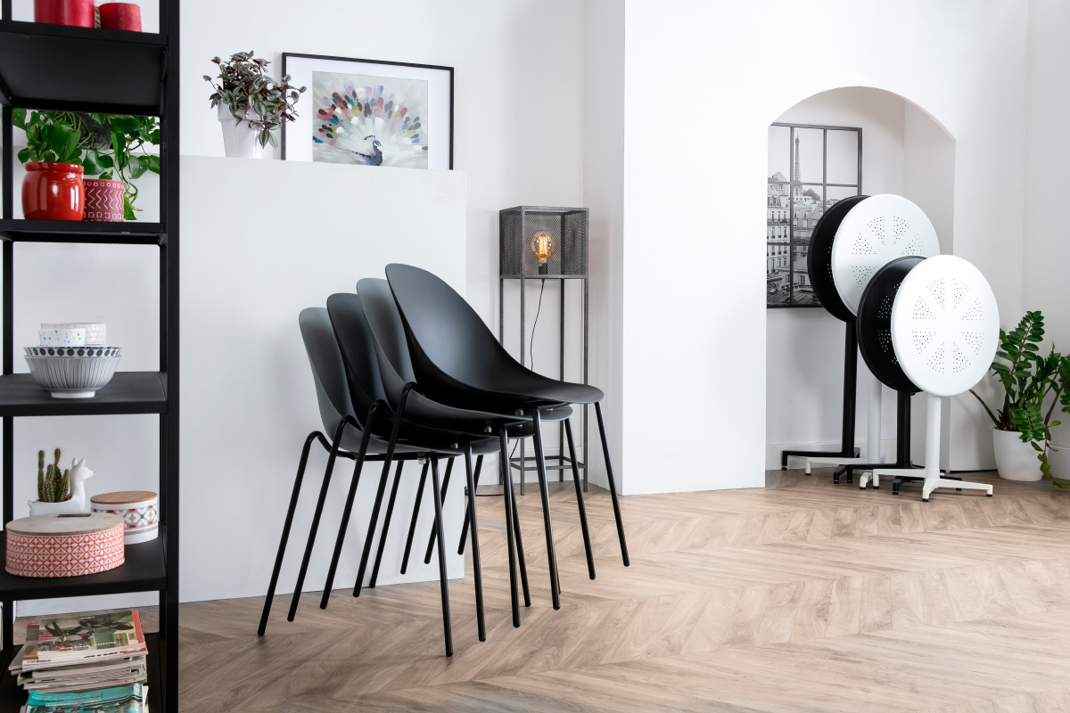 Gruppo di 2 sedie impilabili design grigie piedi metallo CONCHA