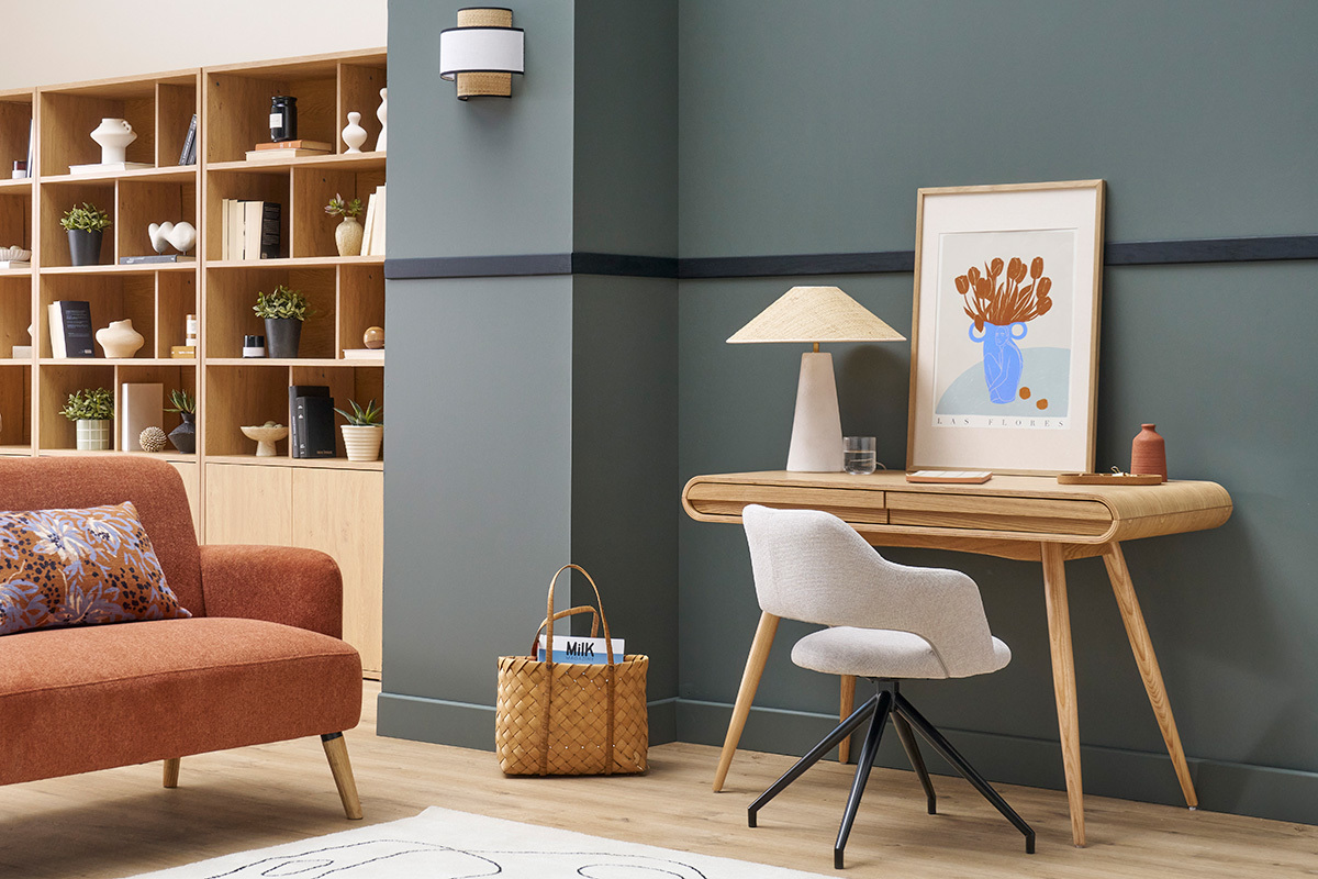 Lampada da tavolo bianca in ceramica con paralume in rattan H47 cm JUNI