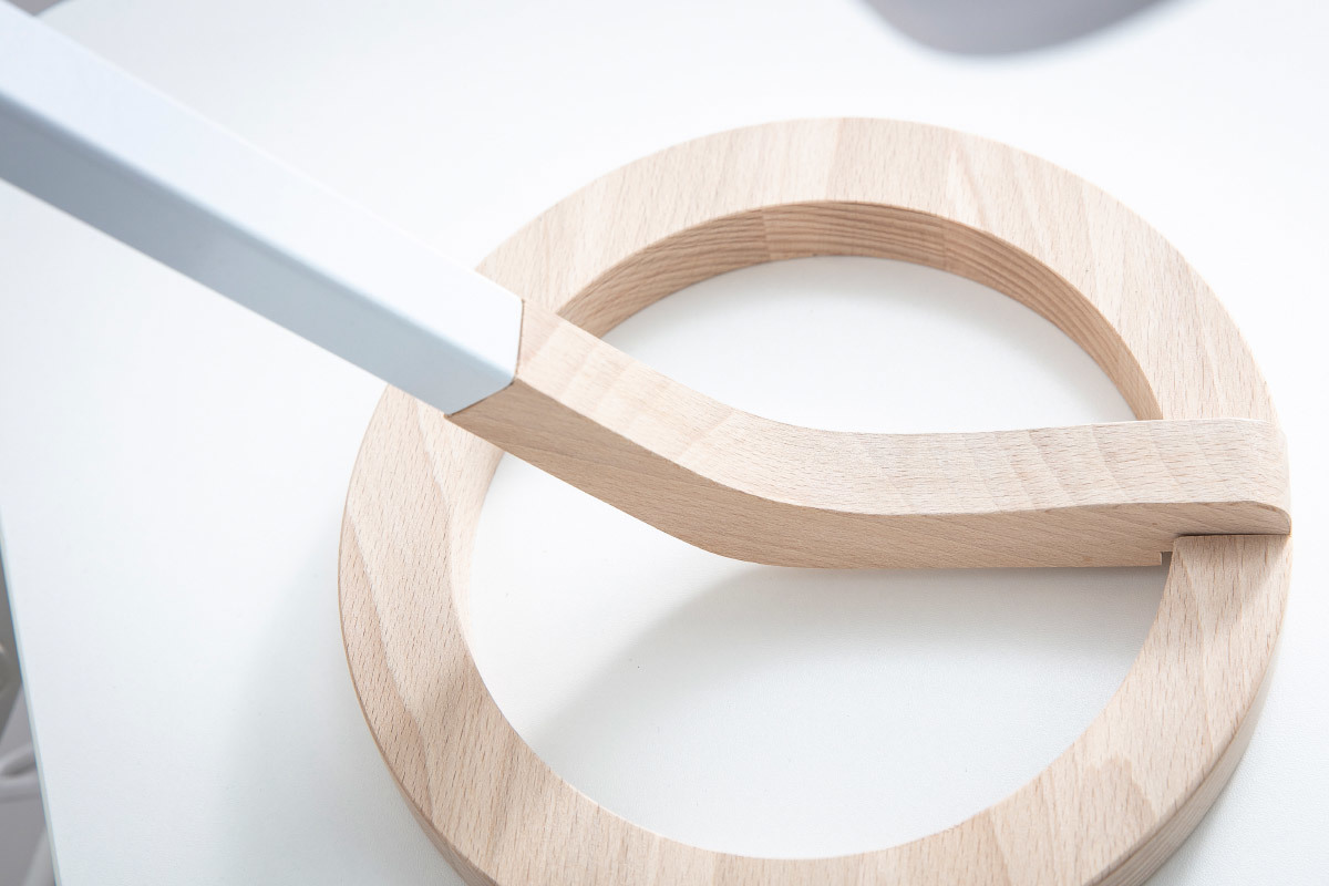 Lampada da tavolo design piede a forma di cerchio Bianco TWIST