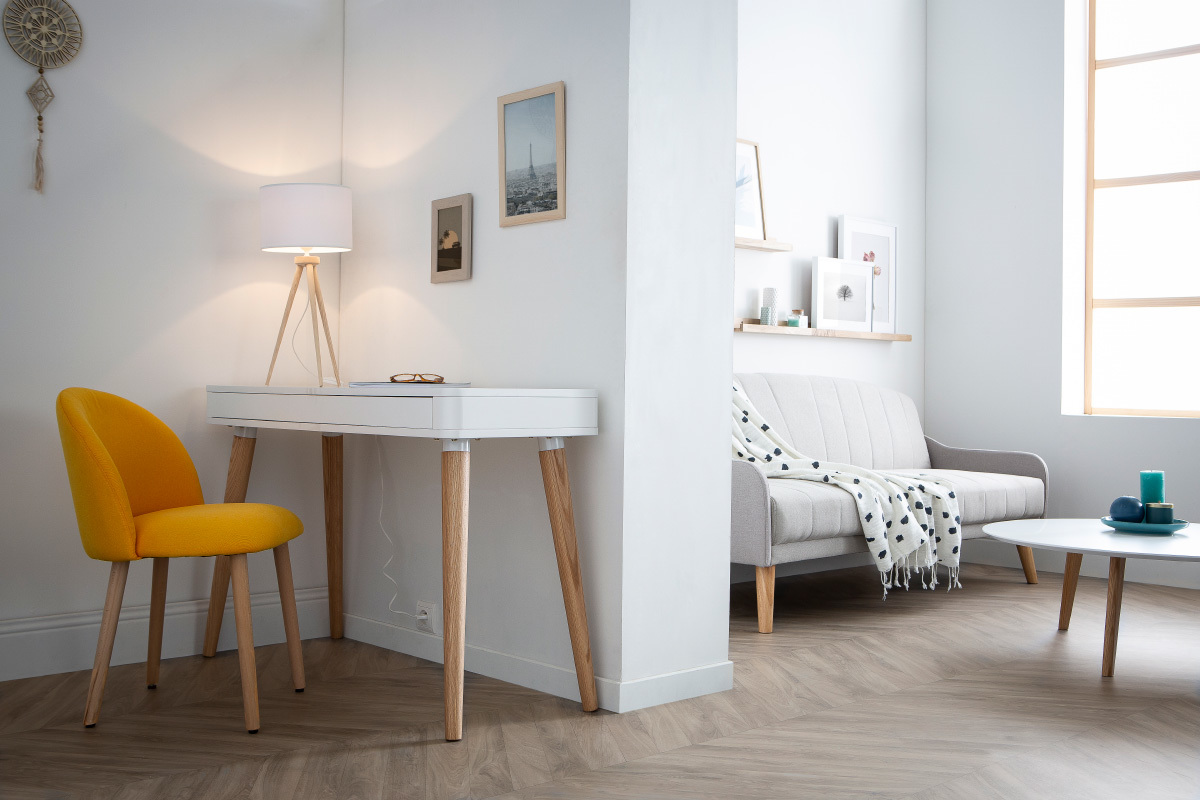 Lampada da tavolo design treppiede in legno naturale TRIPOD