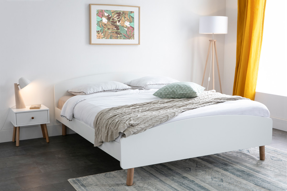 Lampada da tavolo scandinava in legno chiaro e bianco FARO