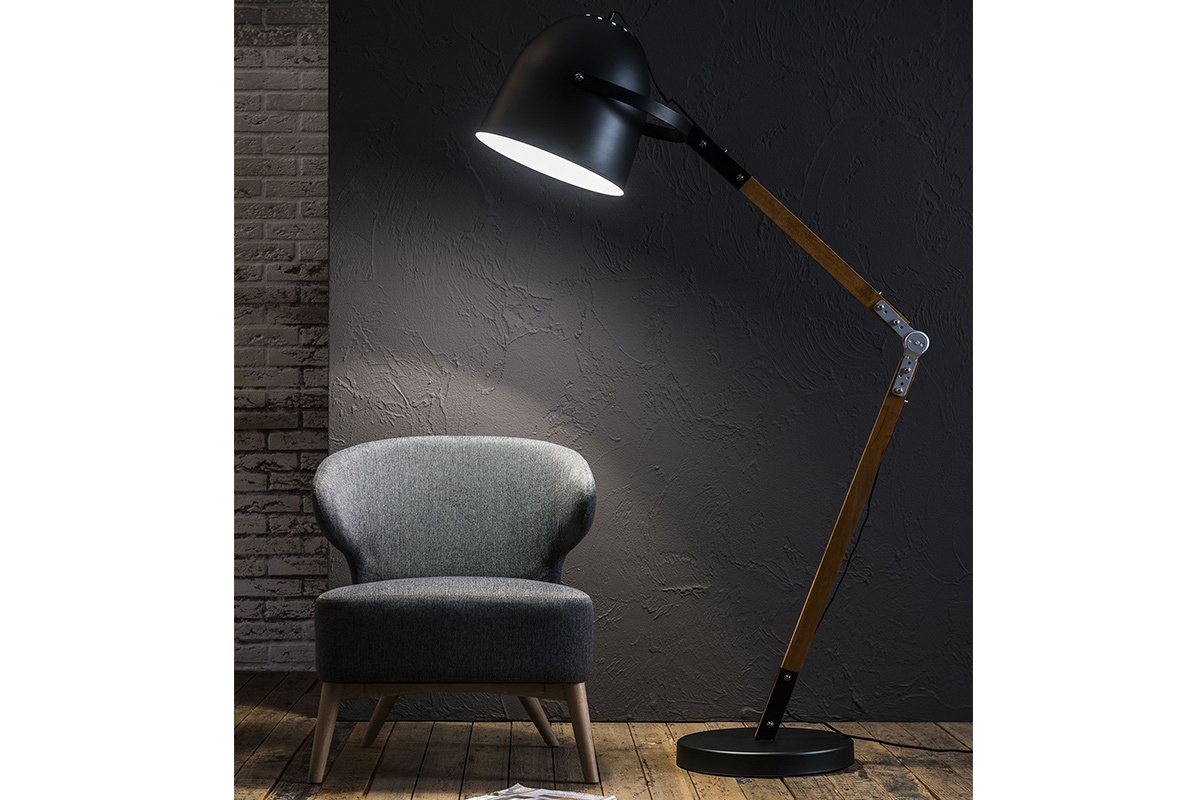 Lampada design in metallo nero e legno GABY