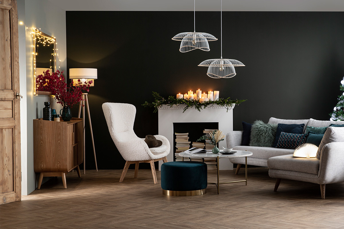 Lampadario in metallo bianco e rattan STEAM