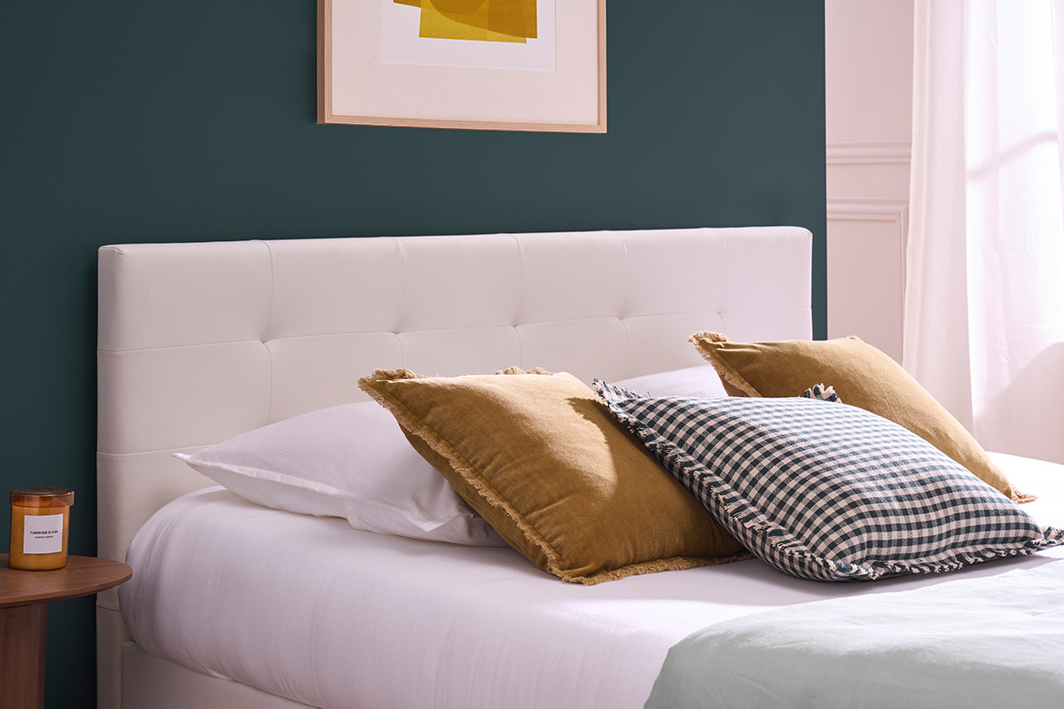 Letto 160 x 200 imbottito PU bianco MARQUISE