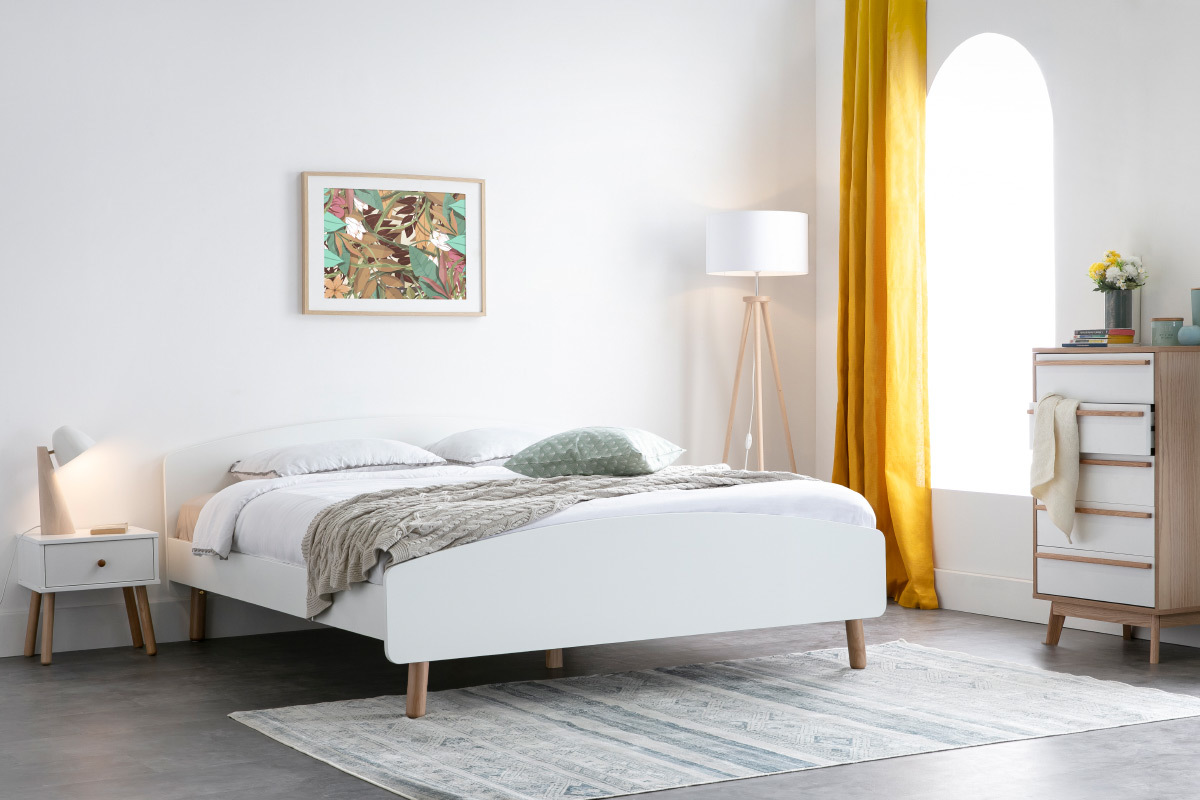 Letto adulto scandinavo 160 x 200 cm legno e bianco NEA